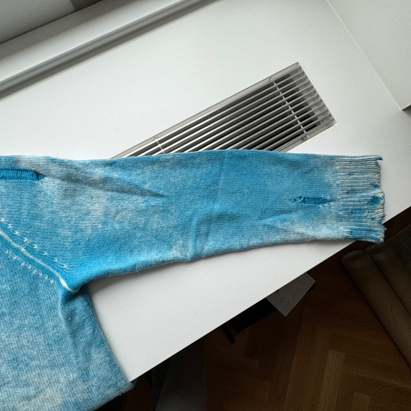 R13 Faded Cashmere Crewneck Sweater baby blue...like new - Picture 5 of 12